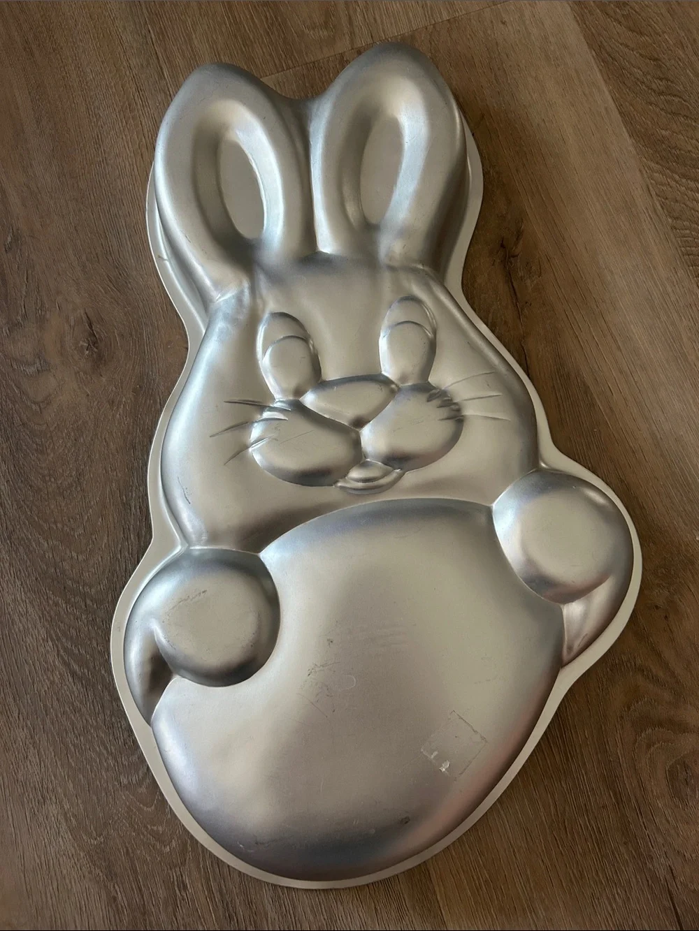 Wilton set cake